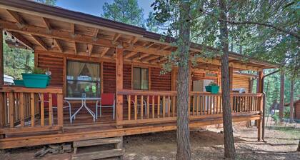 Updated Strawberry Family Cabin w/ 2 Private Decks