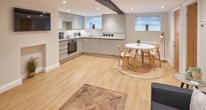 Host & Stay | Staffordshire Hideaway