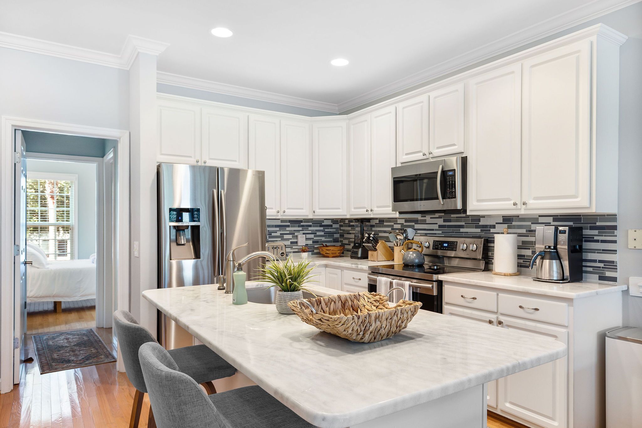 3br/3ba Marshview Townhouse w/ shared Pool & Dock