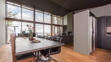 Vila Deluks, 3 kamar tidur | Ruang makan