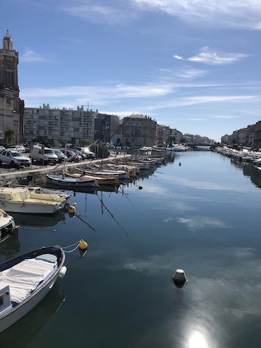 Cozy duplex apartment on the quays of Sète