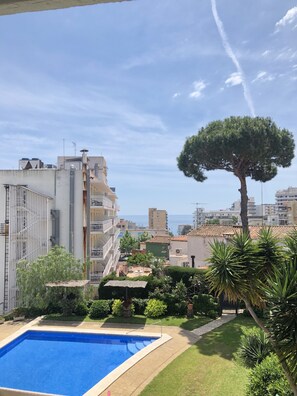 Outdoor pool - Cozy apartment  (Lloret de Mar)