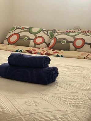 2 bedrooms, iron/ironing board, free WiFi, bed sheets - Cozy apartment  (Lloret de Mar)