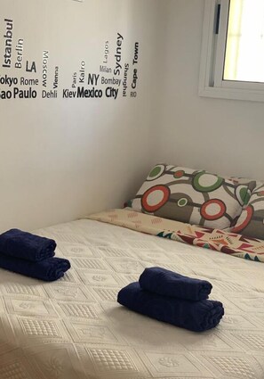 2 chambres, fer et planche à repasser, Wi-Fi gratuit, draps fournis