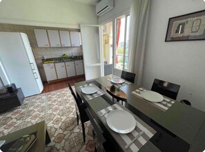 Dining - Cozy apartment  (Lloret de Mar)
