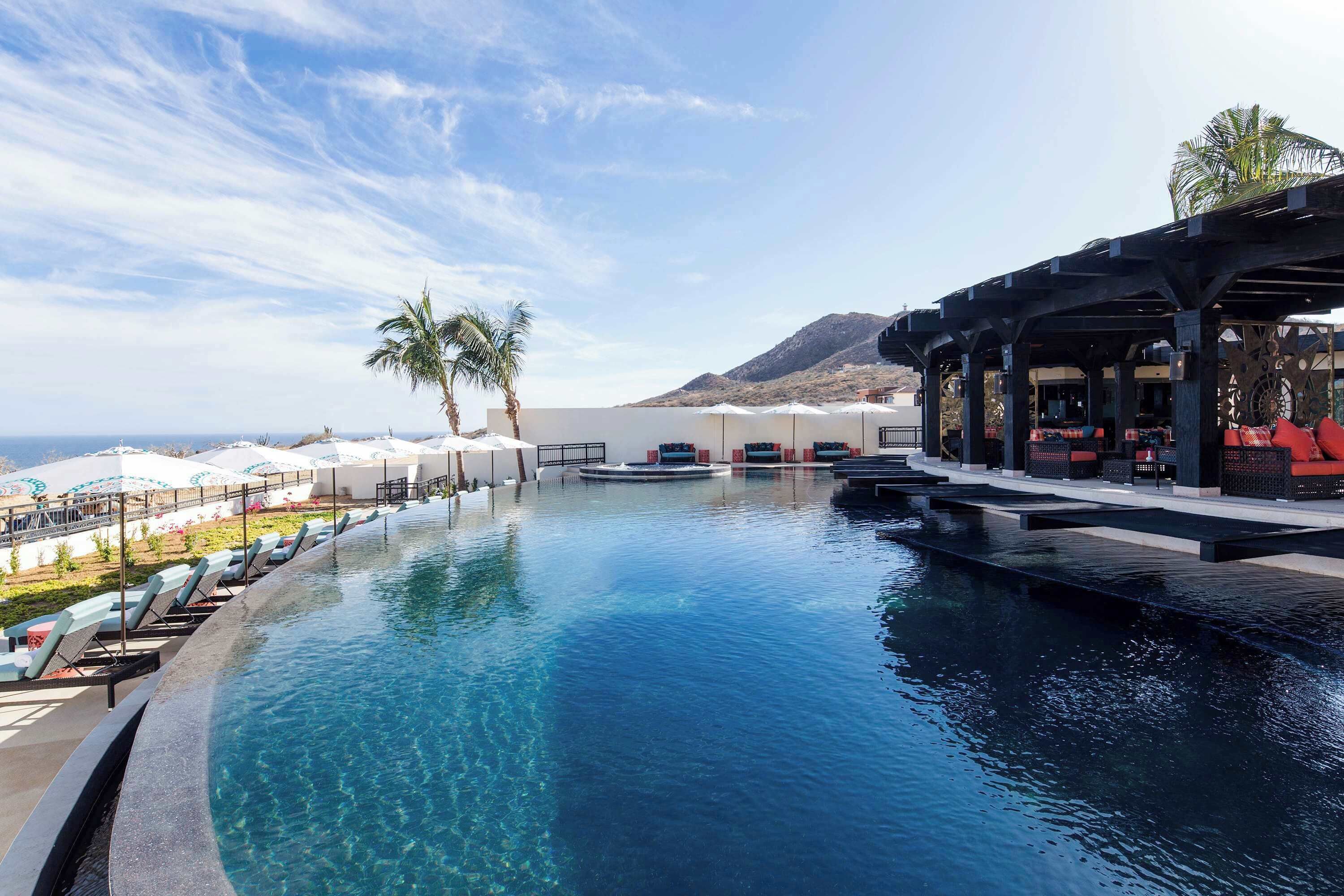 Outdoor pool, an infinity pool