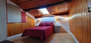 7 dormitorios, tabla de planchar con plancha, wifi gratis y ropa de cama