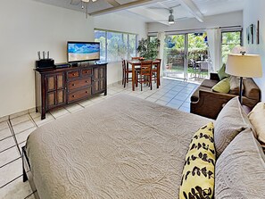 Tabla de planchar con plancha, wifi gratis y ropa de cama 