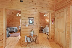 4 bedrooms, free WiFi, bed sheets