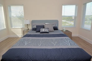 3 chambres, fer et planche à repasser, lit parapluie, Wi-Fi gratuit