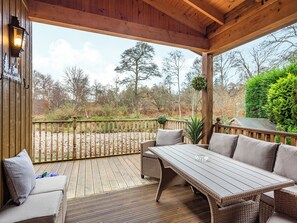 Outdoor dining - 2 bedroom accommodation in Torlundy, near Fort William (Torlundy, near Fort William)