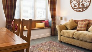TV - 2 bedroom accommodation in Lovington, near Somerton (Lovington, near Somerton)