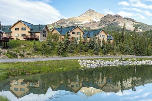 Ski in/Ski out Beautiful 3BR/3BA at Big Sky Resort