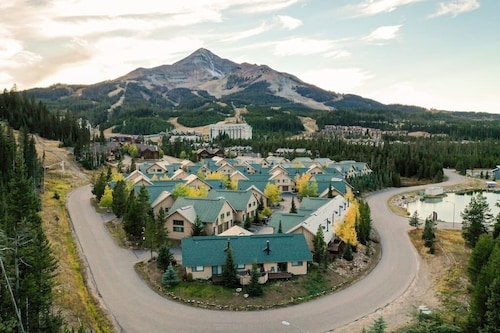 Ski in/Ski out Beautiful 3BR/3BA at Big Sky Resort