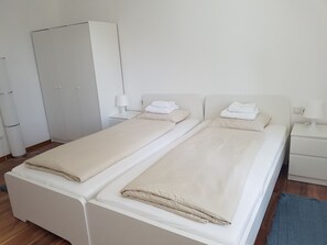 2 多间卧室、WiFi、床单