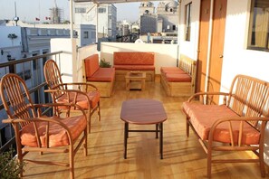 Property grounds - Tourist hotel one block from the Plaza de Armas (Arequipa)