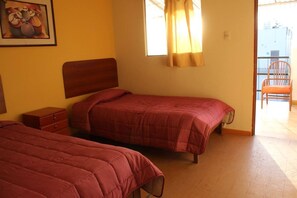 10 bedrooms, WiFi - Tourist hotel one block from the Plaza de Armas (Arequipa)