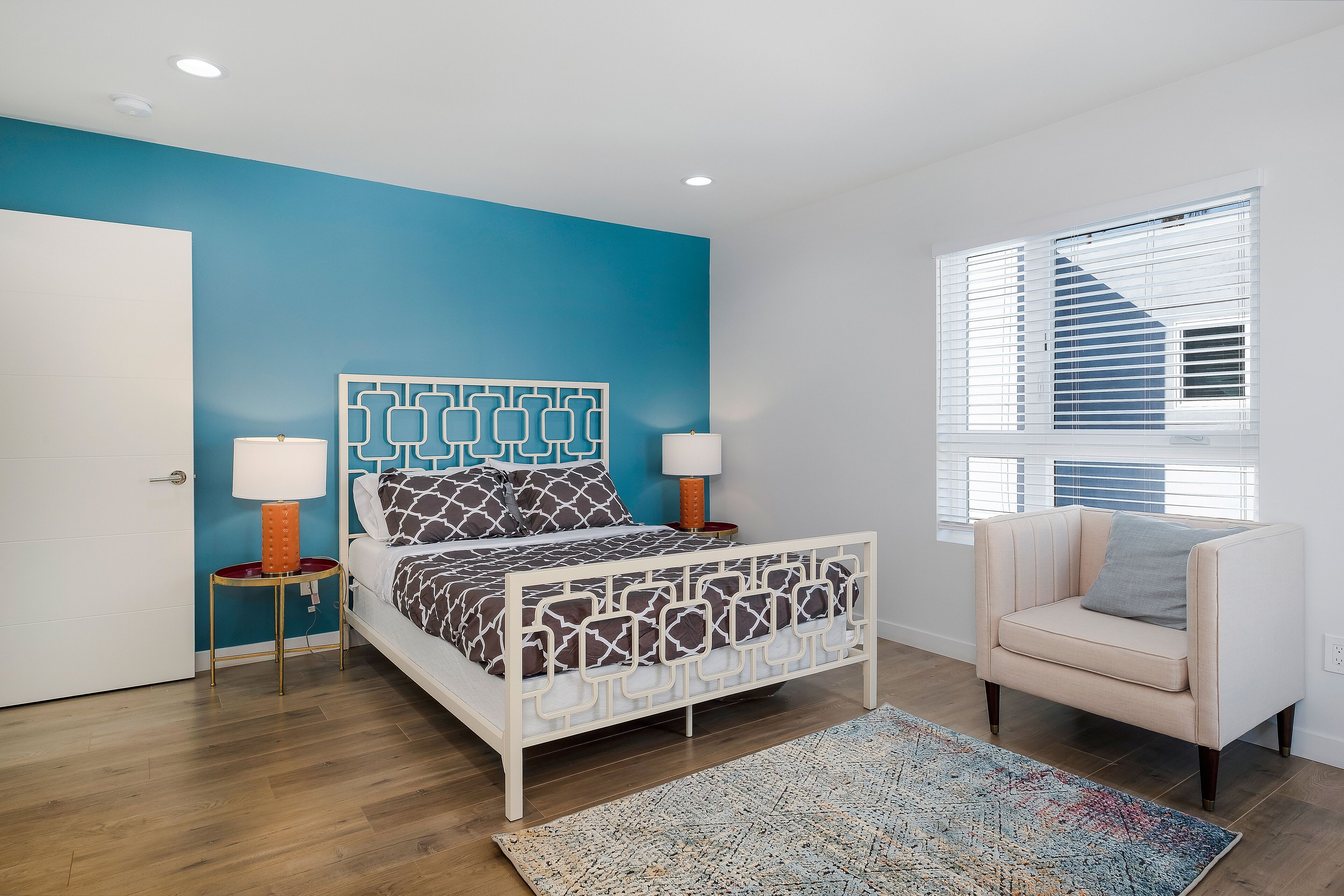 3 soverom, strykejern/-brett, wi-fi (inkludert) og sengetøy