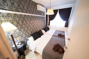 5 Schlafzimmer, Schreibtisch, Bügeleisen/Bügelbrett, kostenloses WLAN