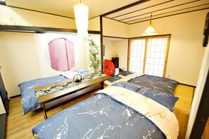 3 bedrooms, desk, iron/ironing board, free WiFi