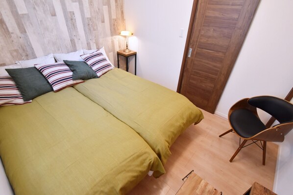 3 bedrooms, desk, iron/ironing board, free WiFi