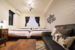 3 bedrooms, desk, iron/ironing board, free WiFi