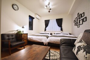 3 bedrooms, desk, iron/ironing board, free WiFi