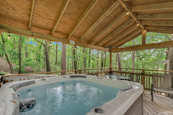 Outdoor spa tub