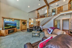 TV, fireplace, ping pong, stereo