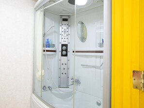 Hair dryer, towels - With more than 300 comics Twin room double bed / Minamitsuru-gun Yamanashi (Minamitsuru-gun)