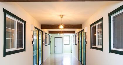 Standard twin room double bed x 2 up to 4 peopl / Minamitsuru-gun Yamanashi