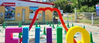 With more than 300 comics Twin room double bed  / Minamitsuru-gun Yamanashi