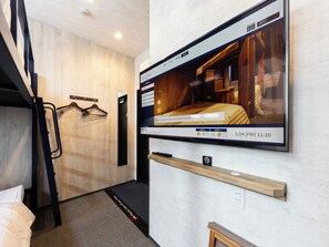 1 dormitorio, escritorio, wifi gratis y ropa de cama