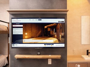 1 bedroom, desk, free WiFi, bed sheets - Well Stay Namba 5 person room with bath / Osaka Ōsaka (Osaka)