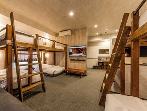 1 bedroom, desk, free WiFi, bed sheets