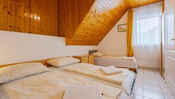 6 bedrooms, WiFi