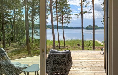 Awesome home in Bolmsö with sauna