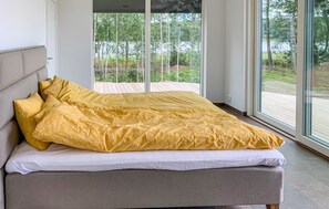 3 Schlafzimmer, Reisekinderbett, kostenloses WLAN, Bettwäsche