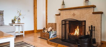 Ploughmans Cottage -  a rural that sleeps 4 guests  in 2 bedrooms