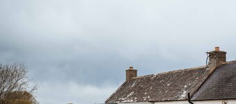 Ploughmans Cottage -  a rural that sleeps 4 guests  in 2 bedrooms