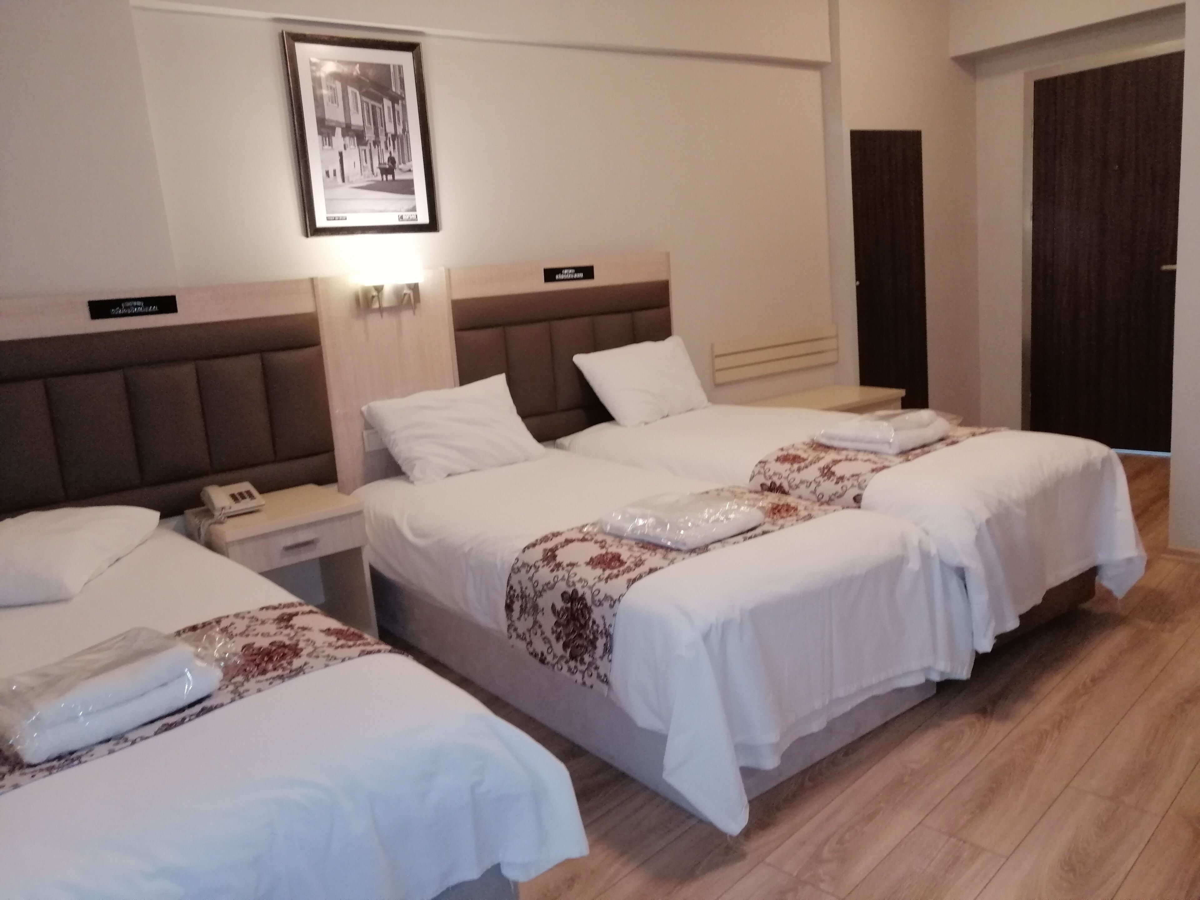 1 bedroom, tempur-pedic beds, minibar, in-room safe