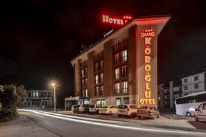 Front of property – evening/night - Bolu Grand Koroglu Otel (Bolu)