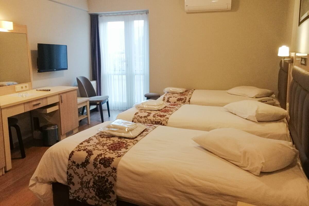 Matelas Tempur-Pedic, minibar, coffres-forts dans les chambres, bureau