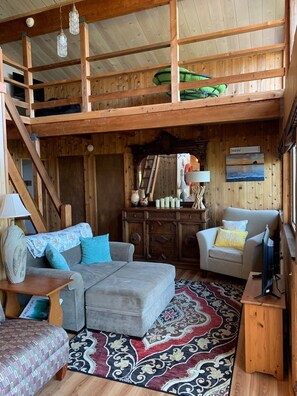 TV connectée, livres, chaßne hi-fi