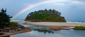 Neskowin Gem - Beach Front Property
