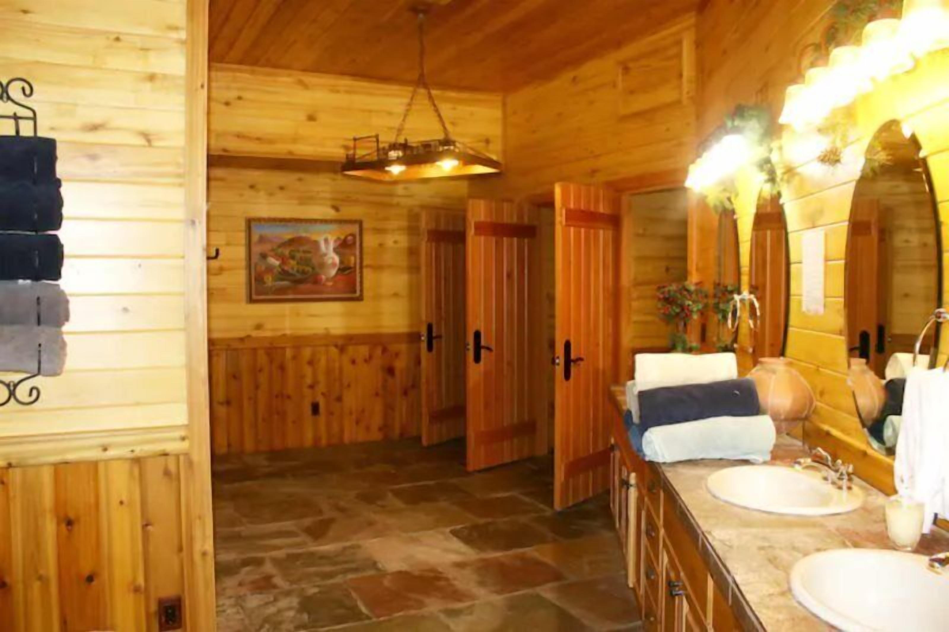Renowned Legacy Lodge located in National Forest