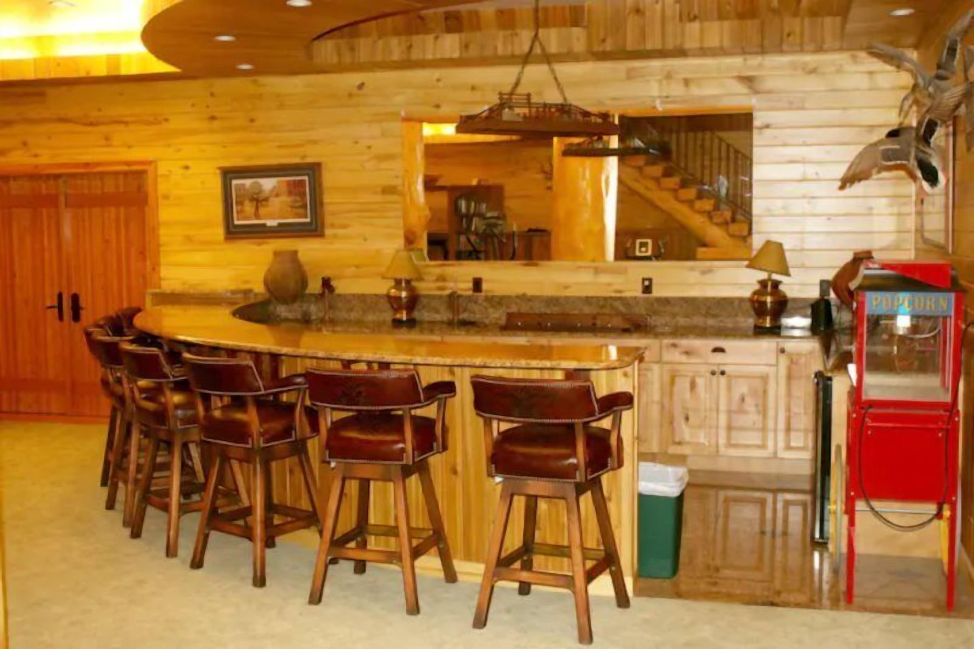 Renowned Legacy Lodge located in National Forest