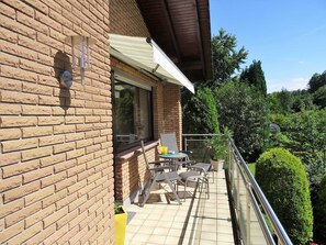 Luokittelematon kuva, 4 kautta 22, painike