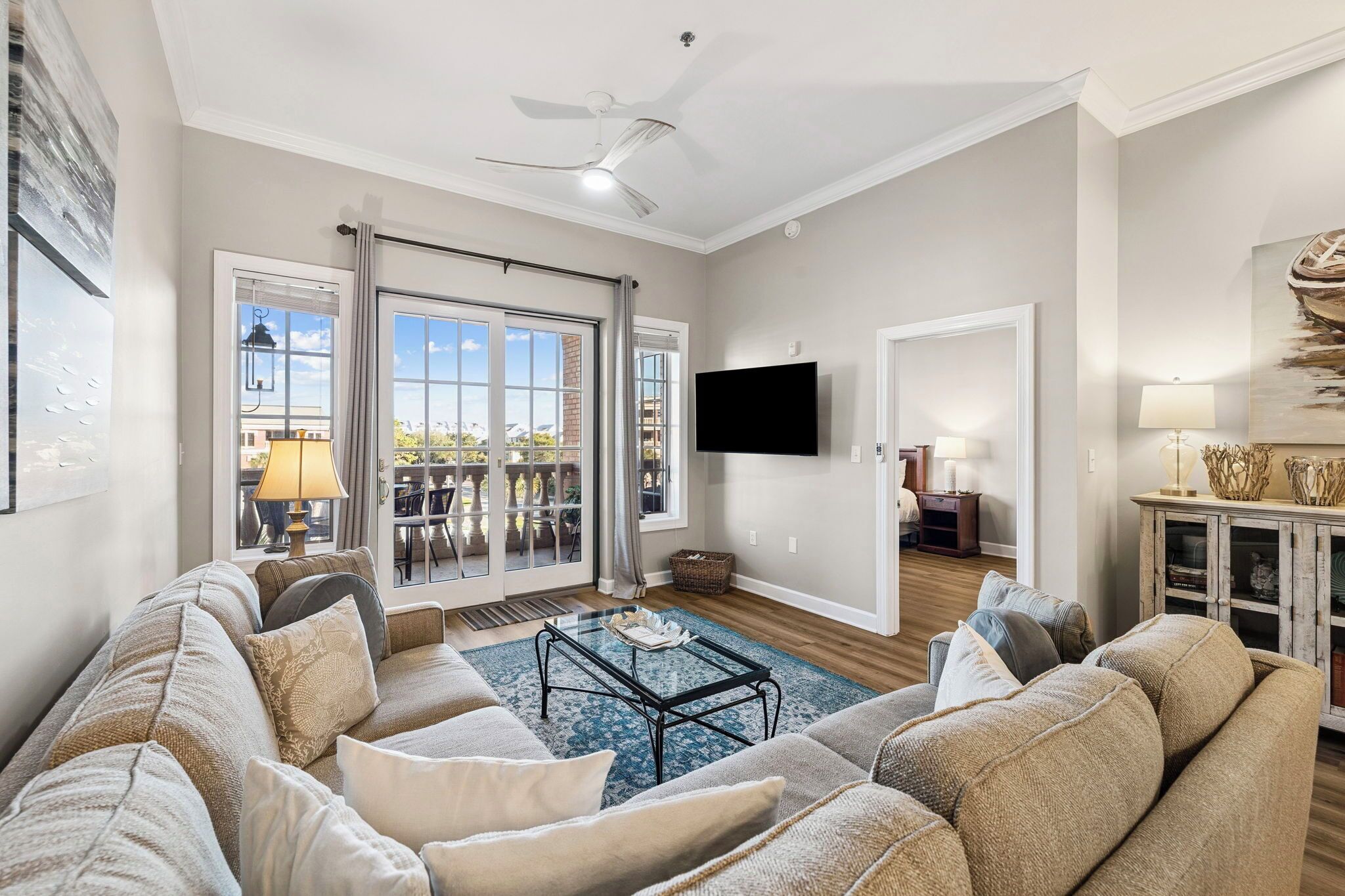 Flat-screen TV, offices