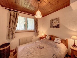 2 bedrooms, free WiFi - Charming Central Apartment with Garden Access in Combloux (Combloux)